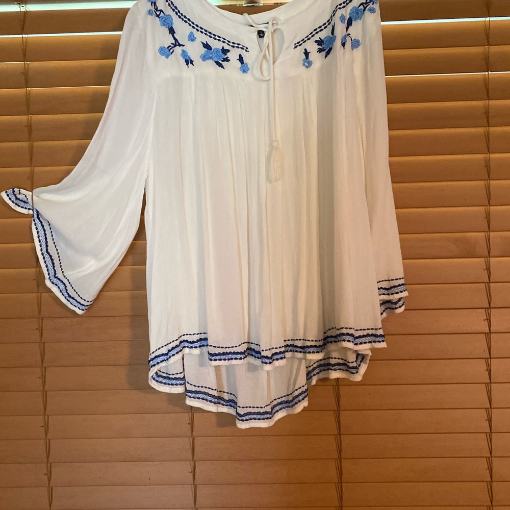 Hannah glared sleeve top